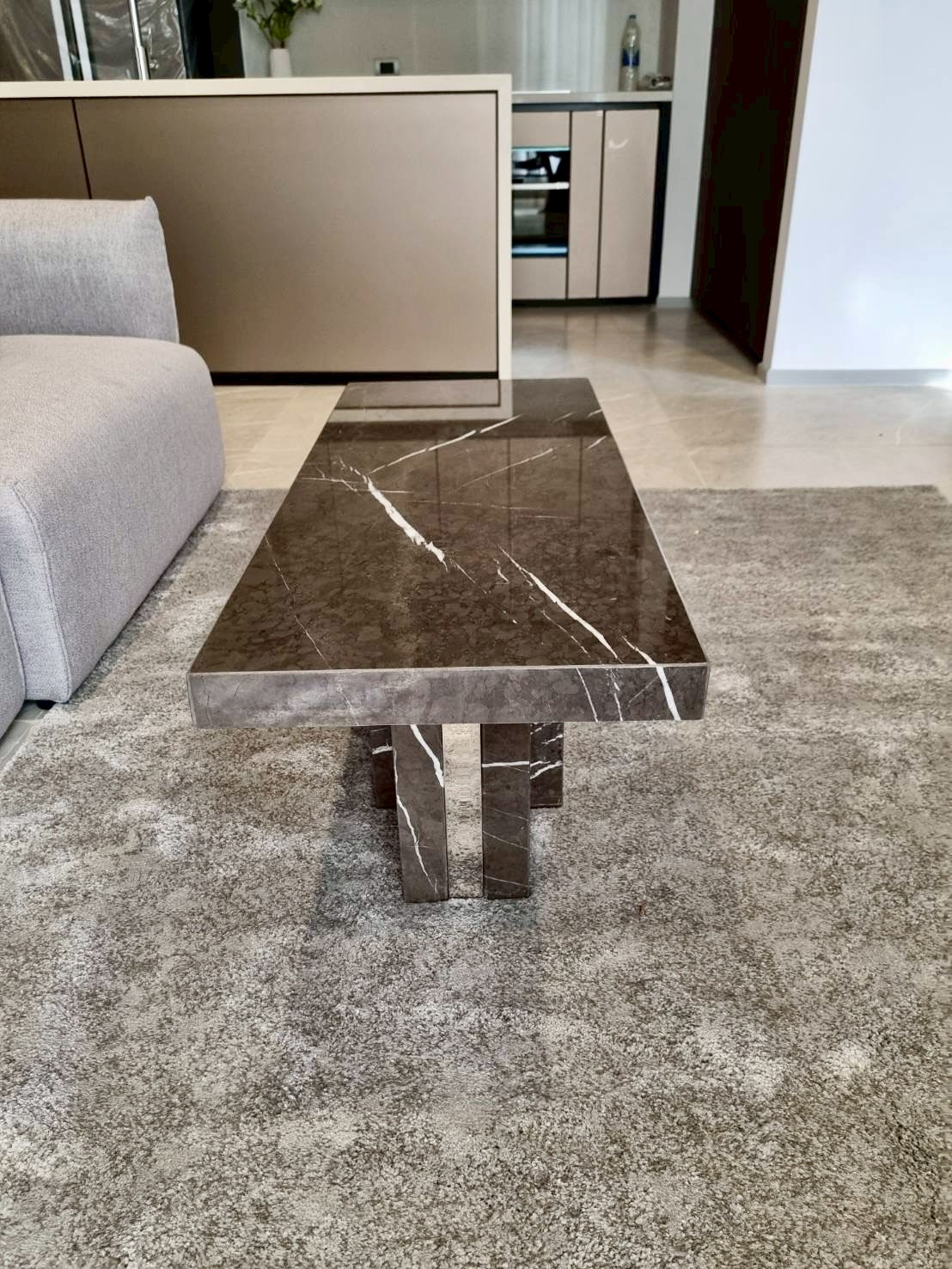 stainless-steel-table